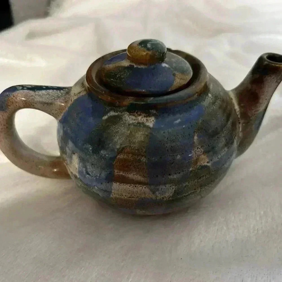 Vintage marble mini teapot, and mini watering can. 1998. Heritage pottery. - Picture 12 of 16